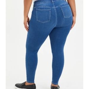 Torrid bombshell skinny Jean. Size 22 tall